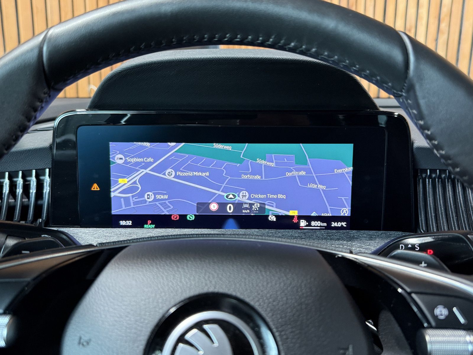 Fahrzeugabbildung SKODA Superb Combi 1,5 eTSI DSG n.Modell *Navi*Kam*LED