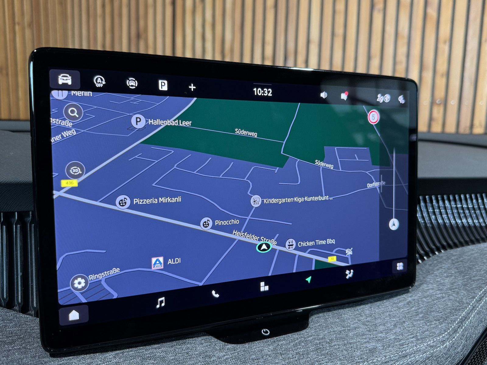 Fahrzeugabbildung SKODA Superb Combi 1,5 eTSI DSG n.Modell *Navi*Kam*LED