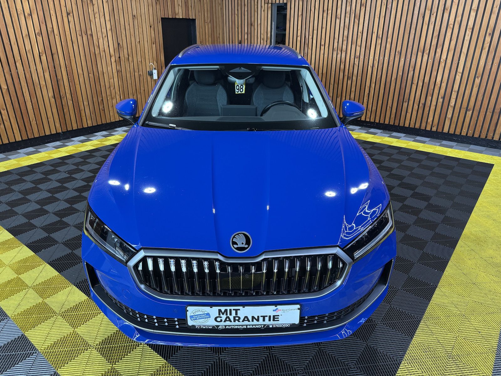 Fahrzeugabbildung SKODA Superb Combi 1,5 eTSI DSG n.Modell *Navi*Kam*LED