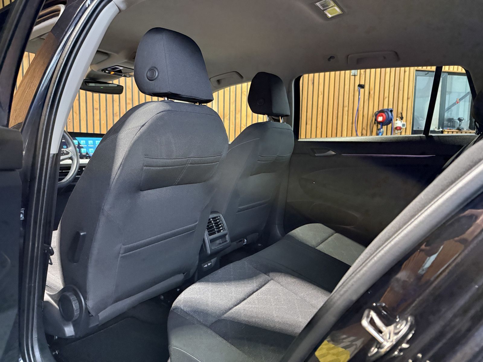 Fahrzeugabbildung Volkswagen Golf Variant 2,0 TDI Life DSG *Navi*LED*Kam*AHK*