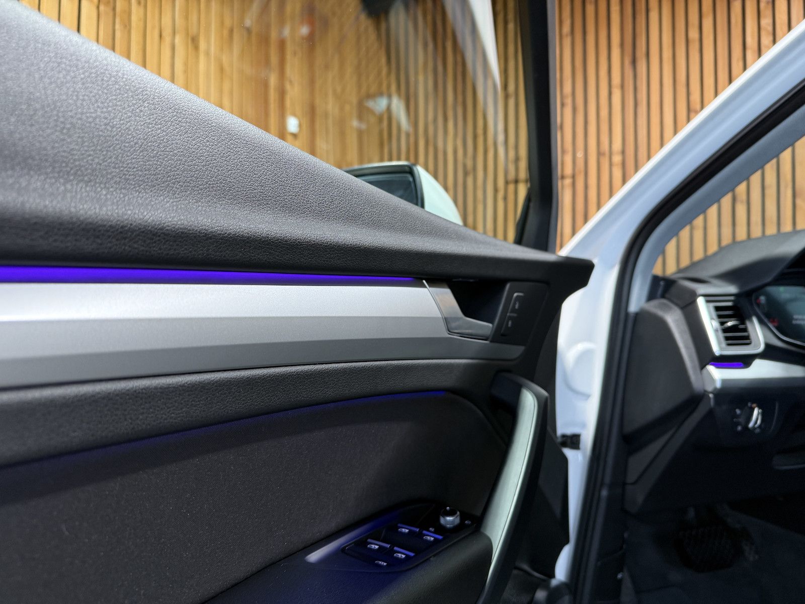 Fahrzeugabbildung Audi Q5 2,0 TDI S tronic *Navi*AHK*ACC*Virtual*20´Alu