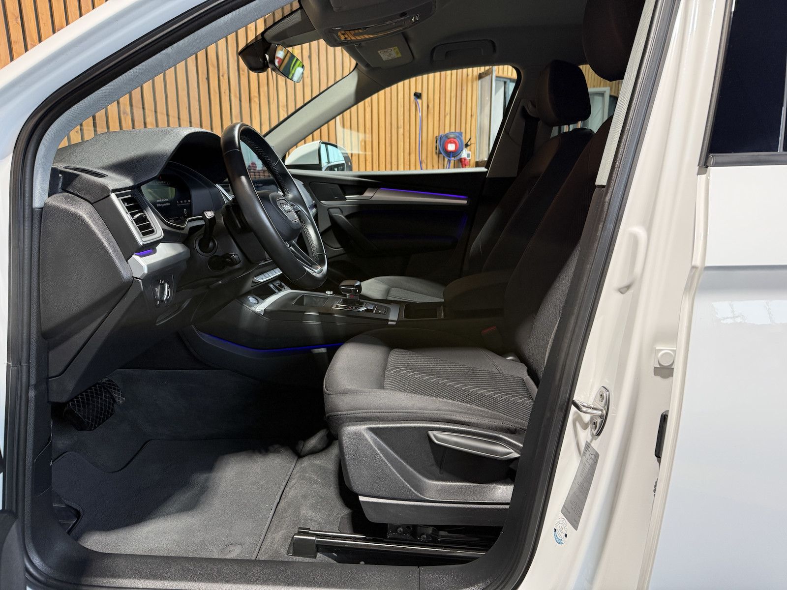 Fahrzeugabbildung Audi Q5 2,0 TDI S tronic *Navi*AHK*ACC*Virtual*20´Alu