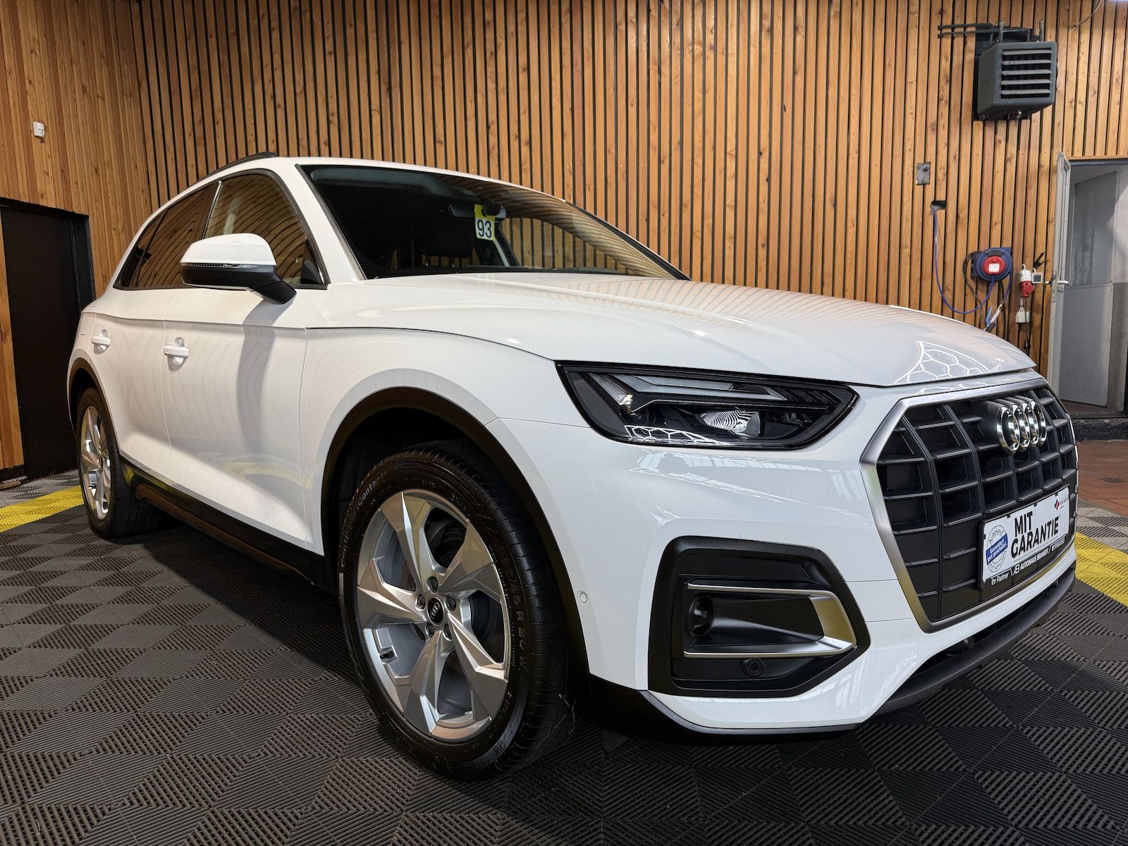 Fahrzeugabbildung Audi Q5 2,0 TDI S tronic *Navi*AHK*ACC*Virtual*20´Alu