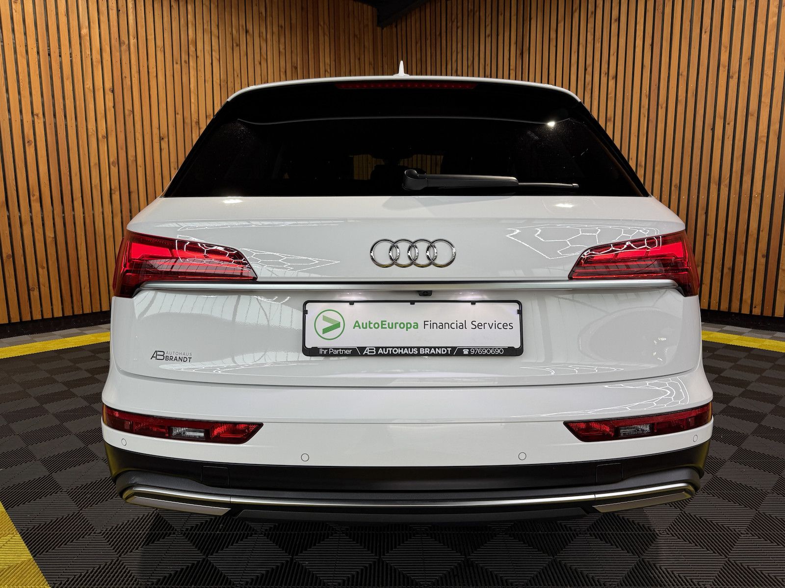 Fahrzeugabbildung Audi Q5 2,0 TDI S tronic *Navi*AHK*ACC*Virtual*20´Alu