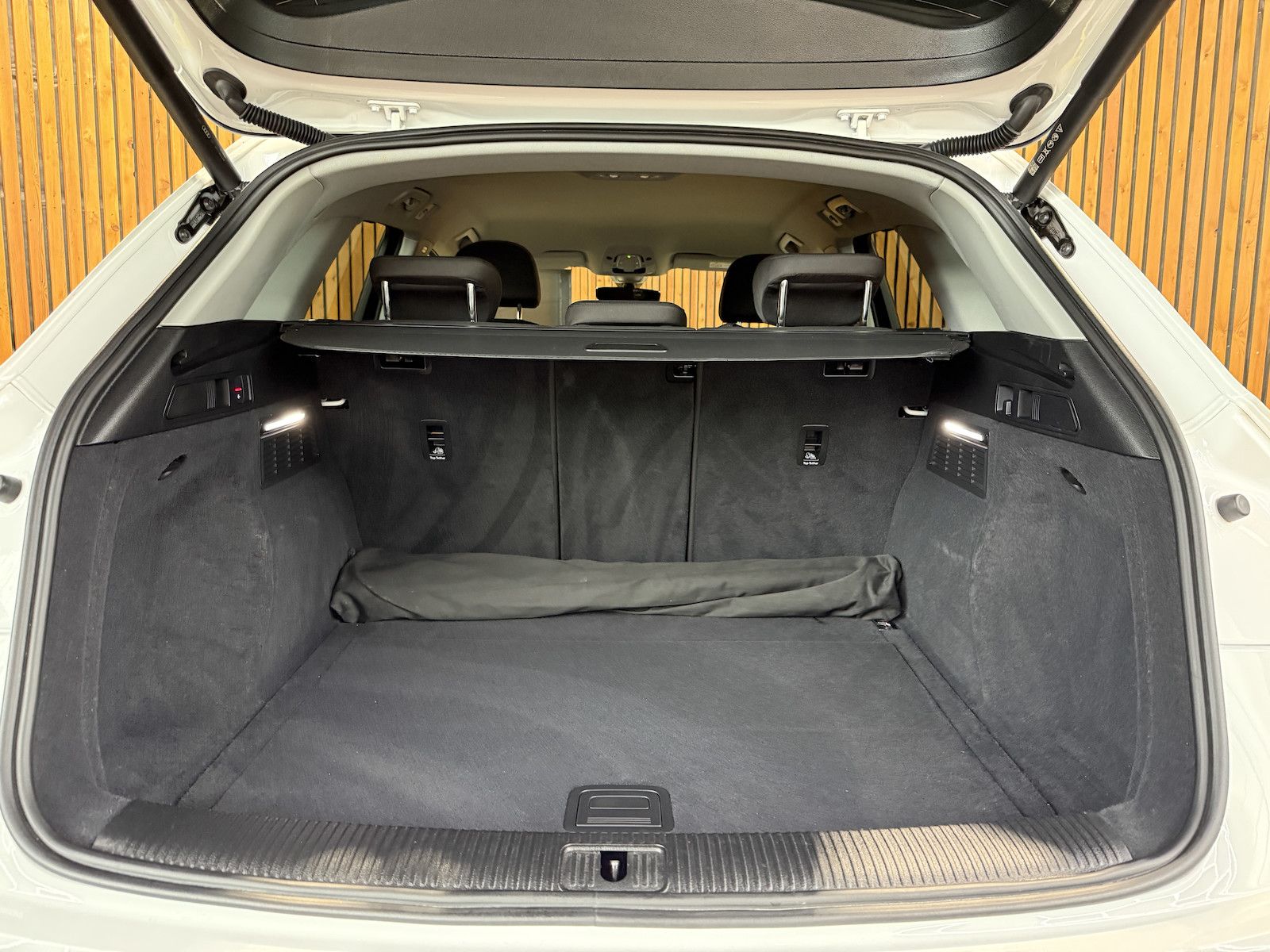 Fahrzeugabbildung Audi Q5 2,0 TDI S tronic *Navi*AHK*ACC*Virtual*20´Alu