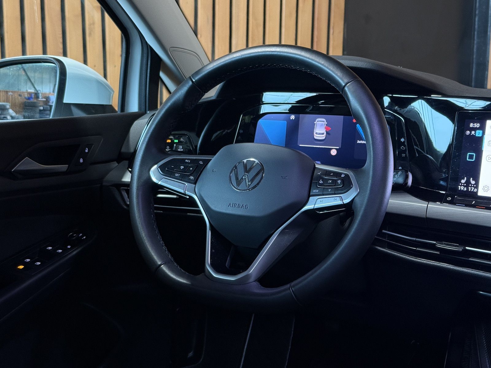 Fahrzeugabbildung Volkswagen Golf 1,5 TSI Style Navi*LED*App*Kam*ACC*Ambiente