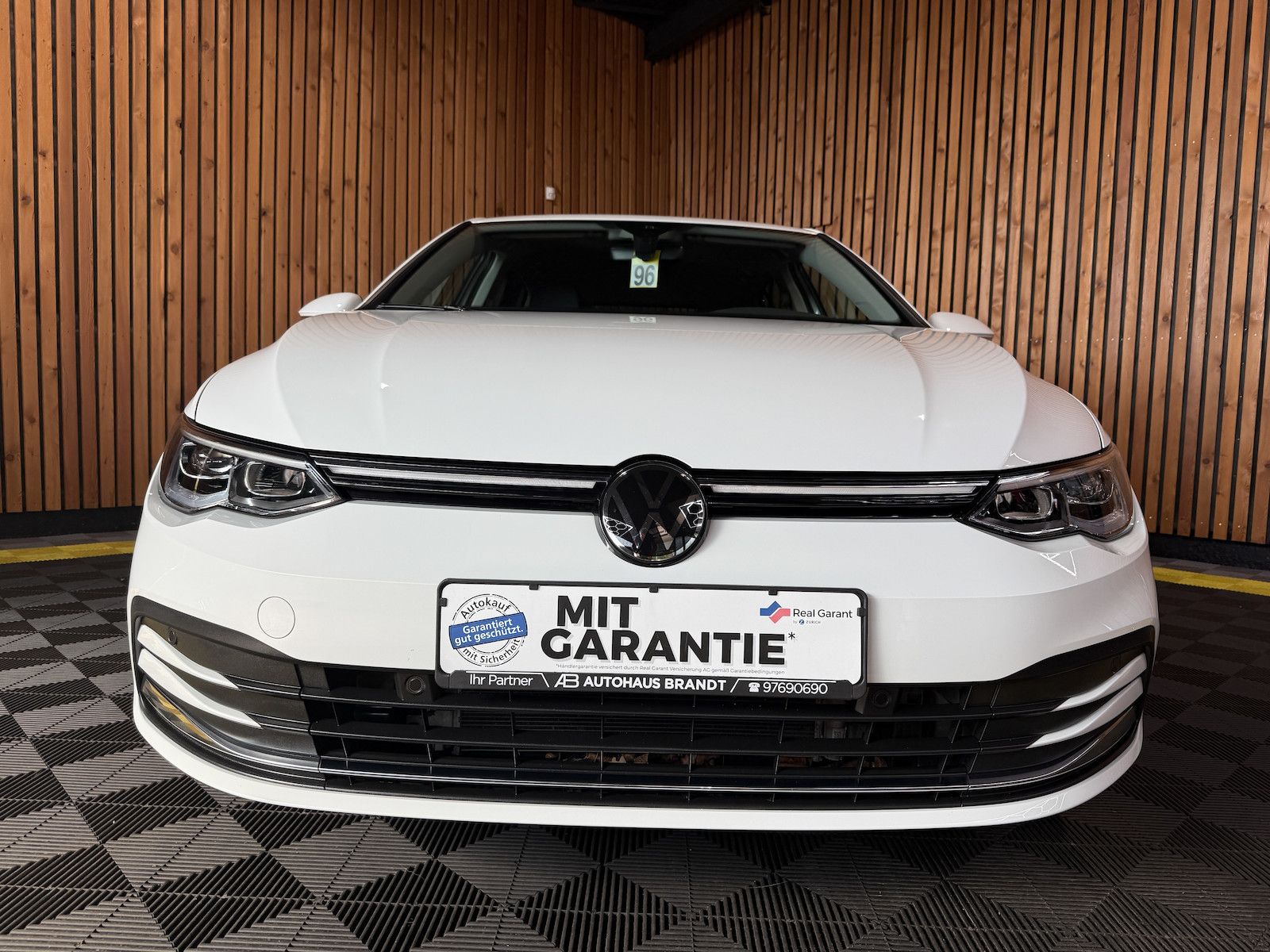 Fahrzeugabbildung Volkswagen Golf 1,5 TSI Style Navi*LED*App*Kam*ACC*Ambiente