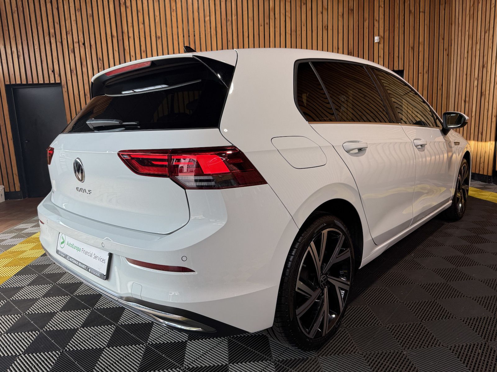 Fahrzeugabbildung Volkswagen Golf 1,5 TSI Style Navi*LED*App*Kam*ACC*Ambiente