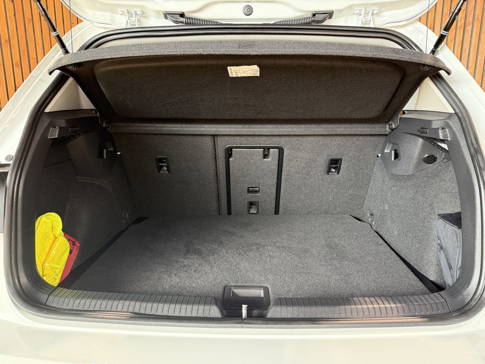 Fahrzeugabbildung Volkswagen Golf 1,5 TSI Style Navi*LED*App*Kam*ACC*Ambiente