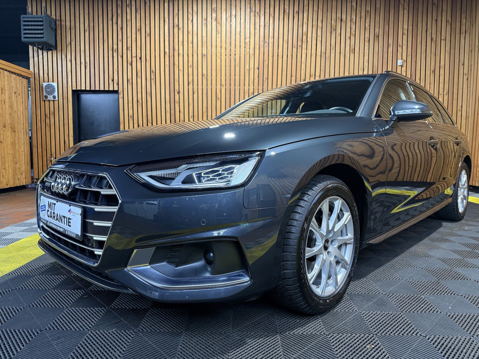 Audi A4 Avant adv. 40 TFSI Aut Navi*Kam*ACC*LED*Leder