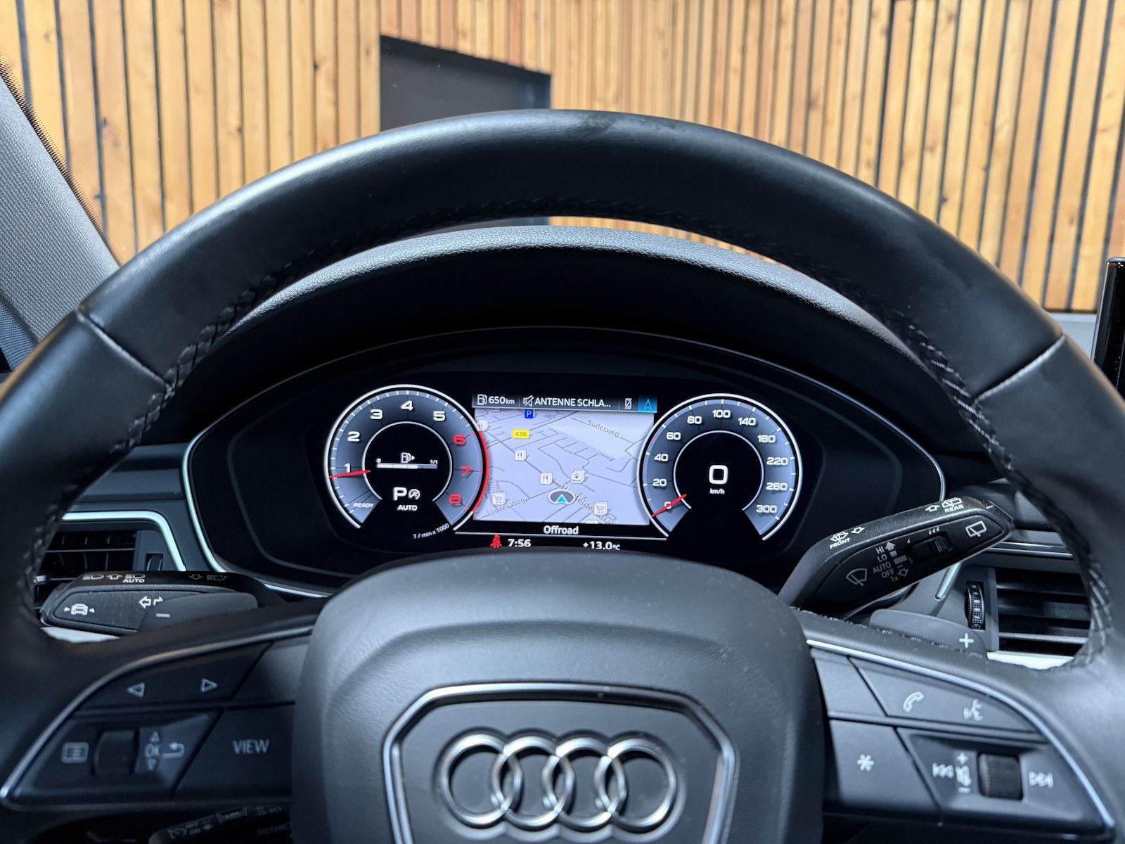 Fahrzeugabbildung Audi A4 Avant adv. 40 TFSI Aut Navi*Kam*ACC*LED*Leder