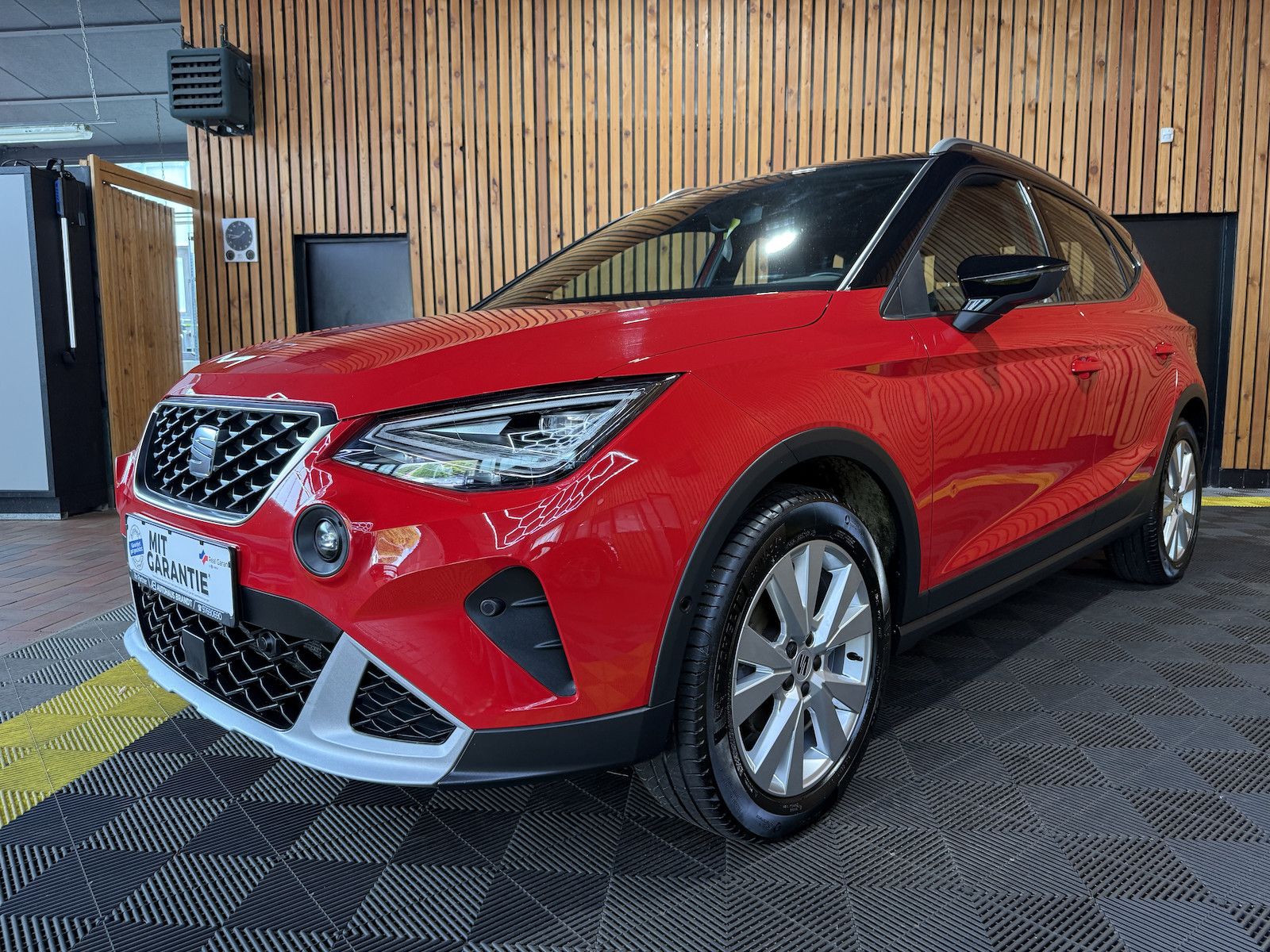 SEAT Arona TSI DSG *Navi*App*Kam*ACC*Keyl.*Beats*Virt