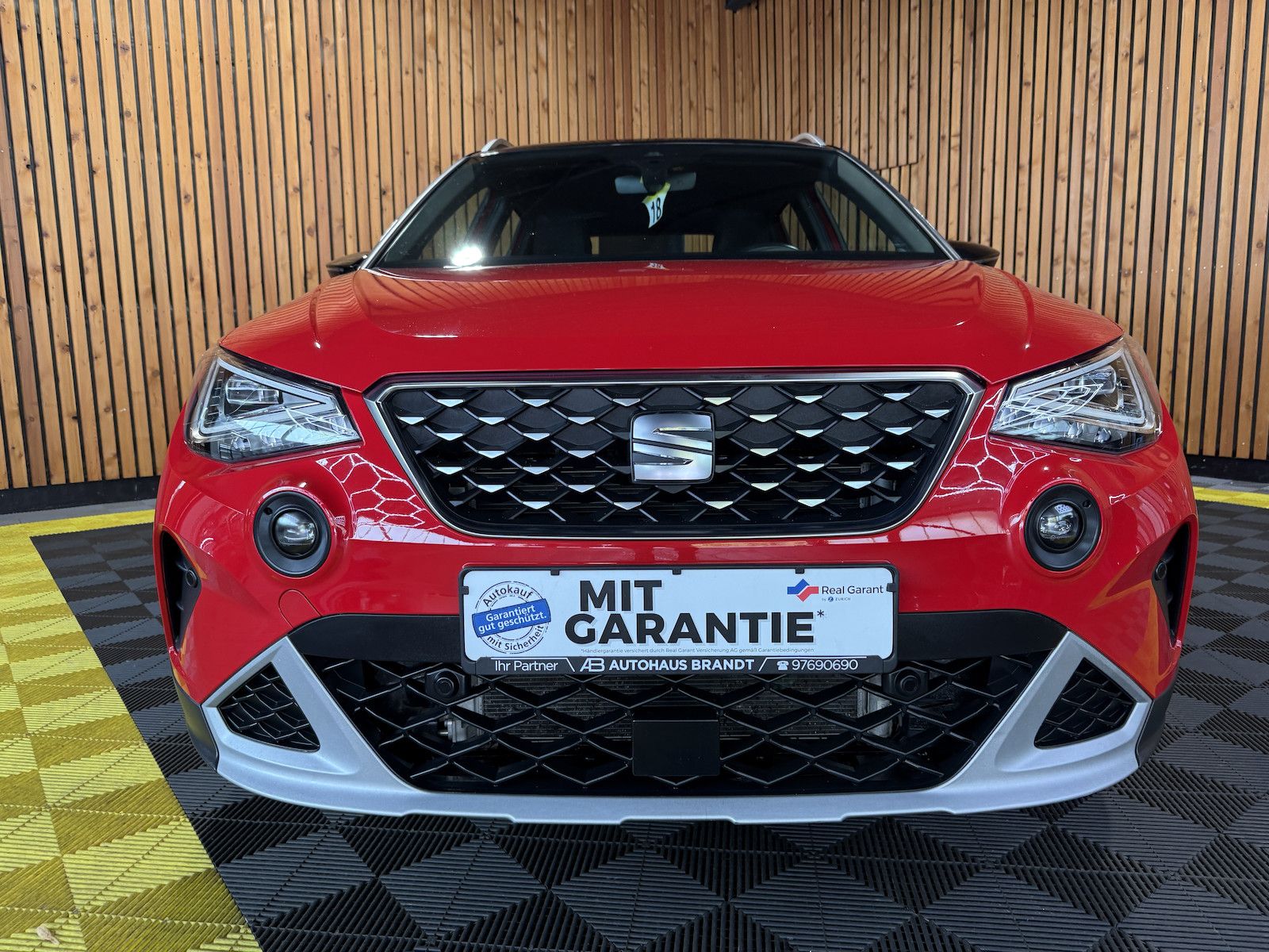 Fahrzeugabbildung SEAT Arona TSI DSG *Navi*App*Kam*ACC*Keyl.*Beats*Virt