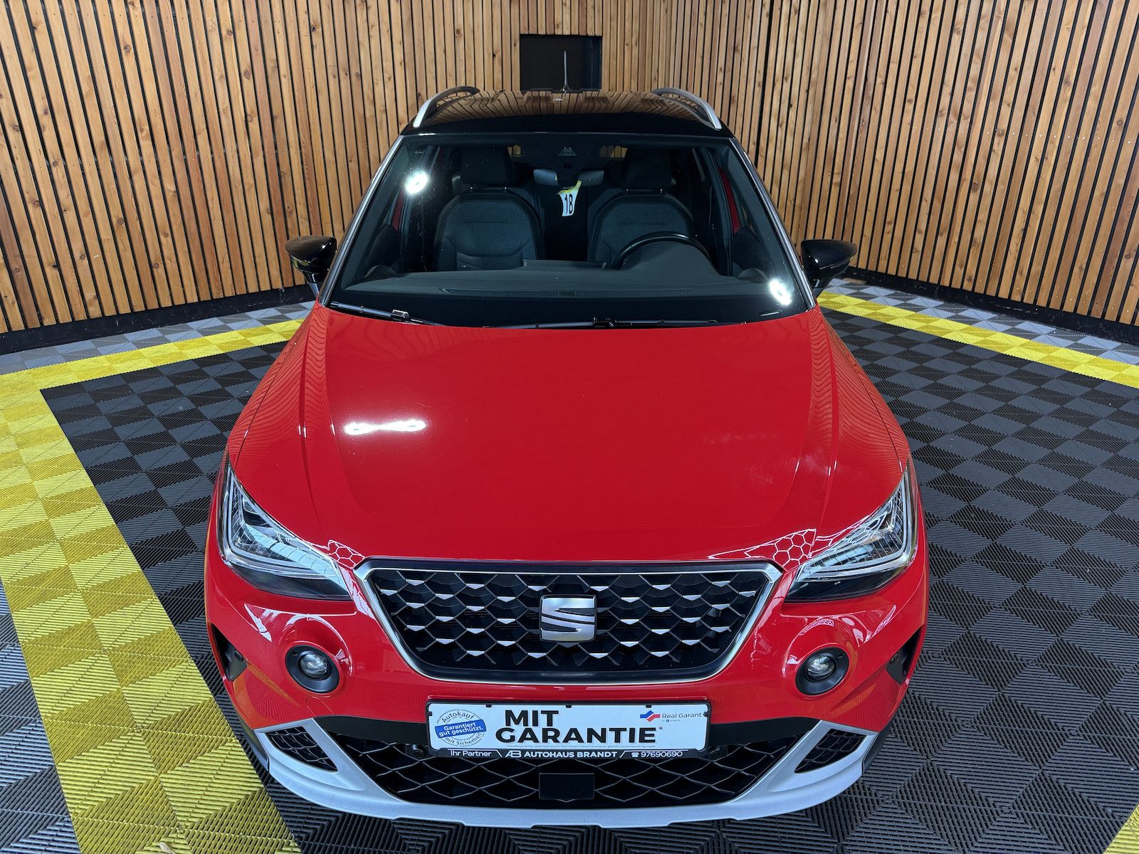 Fahrzeugabbildung SEAT Arona TSI DSG *Navi*App*Kam*ACC*Keyl.*Beats*Virt