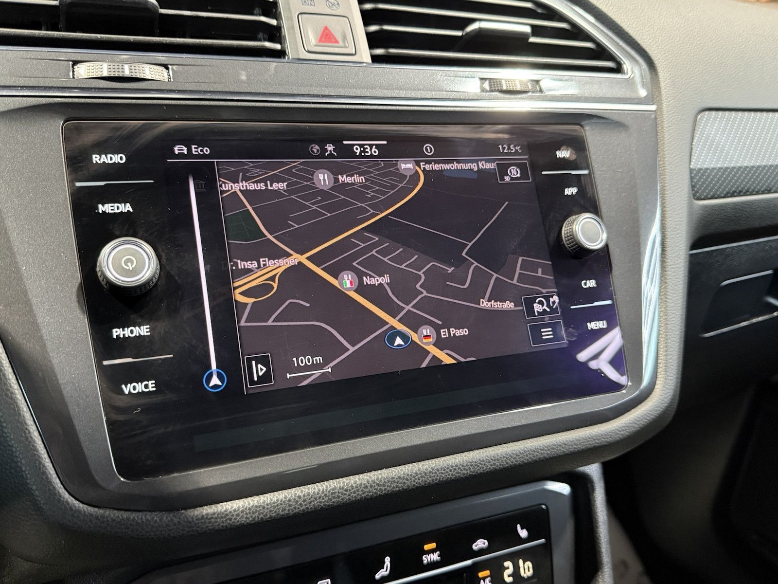 Fahrzeugabbildung Volkswagen Tiguan Allspace 2,0 TSI R-Line Black 4M *Matrix*