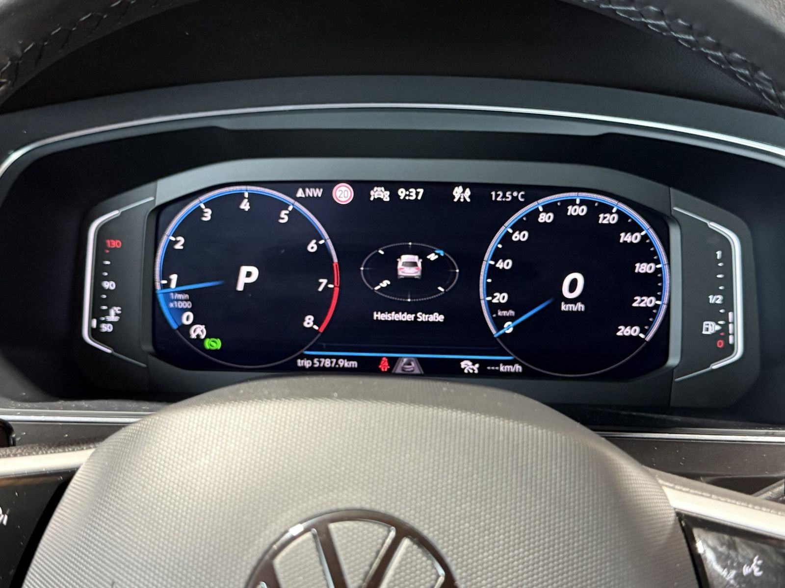 Fahrzeugabbildung Volkswagen Tiguan Allspace 2,0 TSI R-Line Black 4M *Matrix*