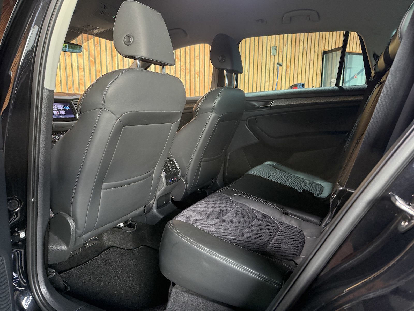 Fahrzeugabbildung SKODA Kodiaq 2,0 TDI DSG *Navi*Matrix*Virtual*Kam*AHK*