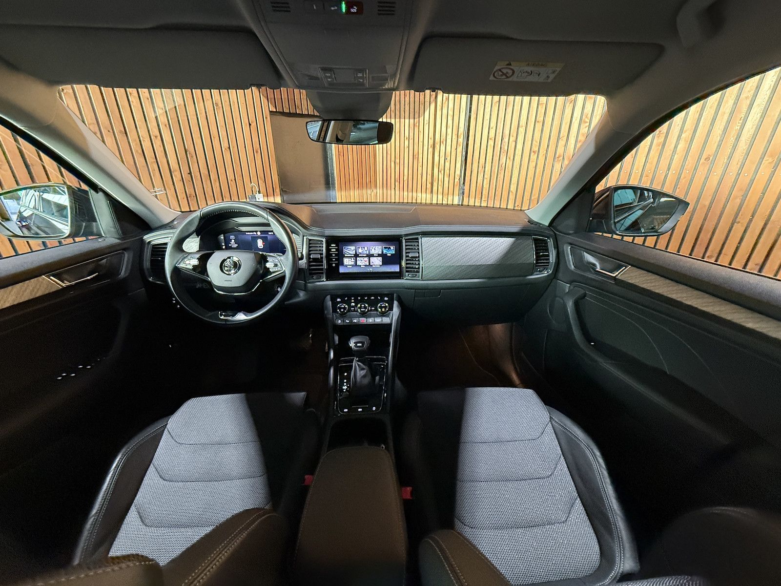 Fahrzeugabbildung SKODA Kodiaq 2,0 TDI DSG *Navi*Matrix*Virtual*Kam*AHK*