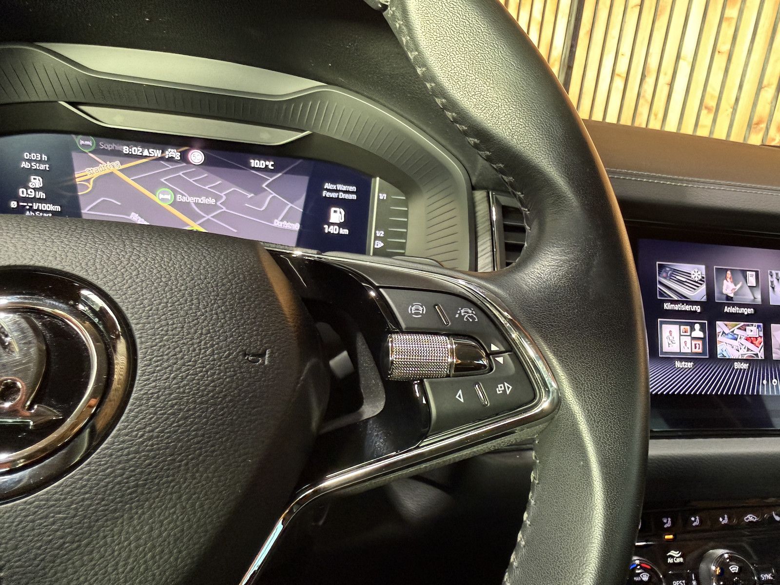 Fahrzeugabbildung SKODA Kodiaq 2,0 TDI DSG *Navi*Matrix*Virtual*Kam*AHK*