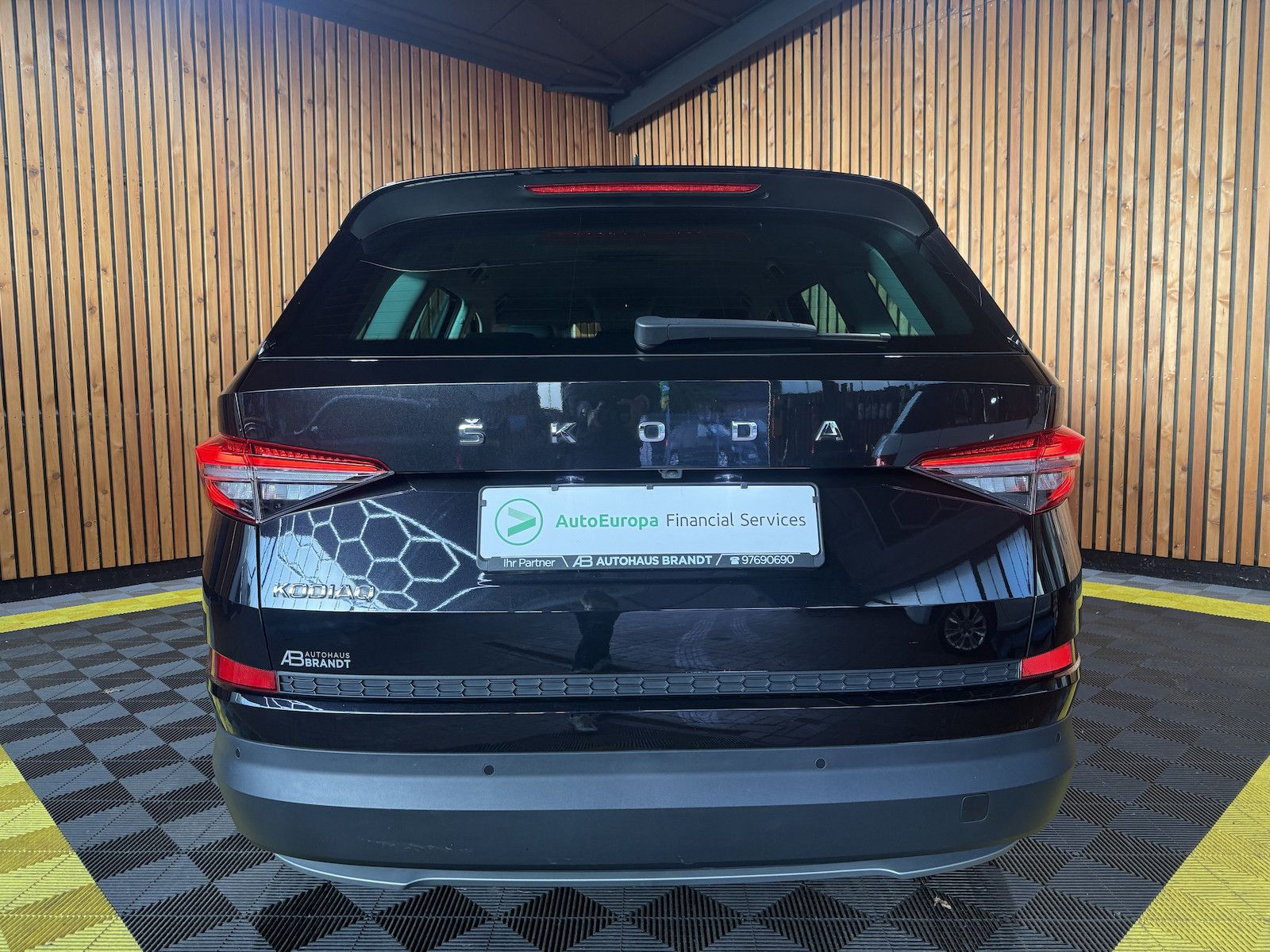 Fahrzeugabbildung SKODA Kodiaq 2,0 TDI DSG *Navi*Matrix*Virtual*Kam*AHK*