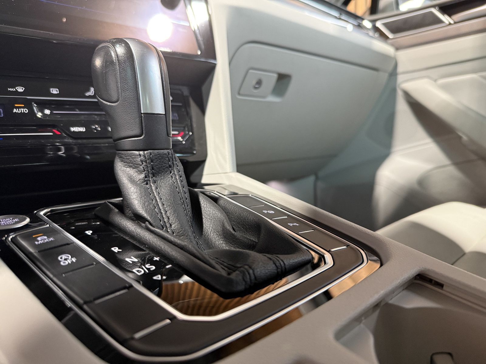 Fahrzeugabbildung Volkswagen Passat Alltrack 2,0 TDI 4M DSG Navi*360*Pano*AHK