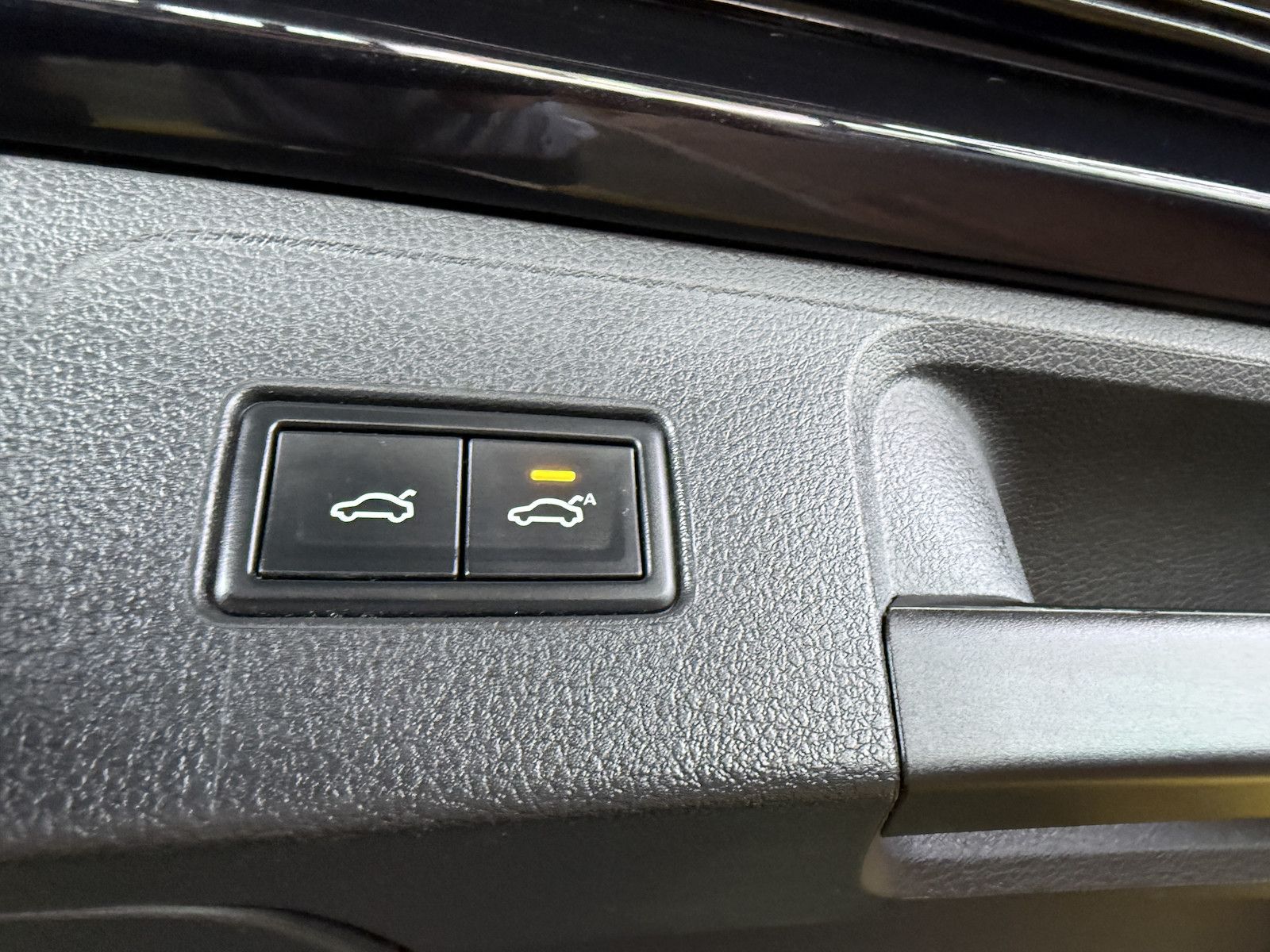 Fahrzeugabbildung Volkswagen Passat Alltrack 2,0 TDI 4M DSG Navi*360*Pano*AHK
