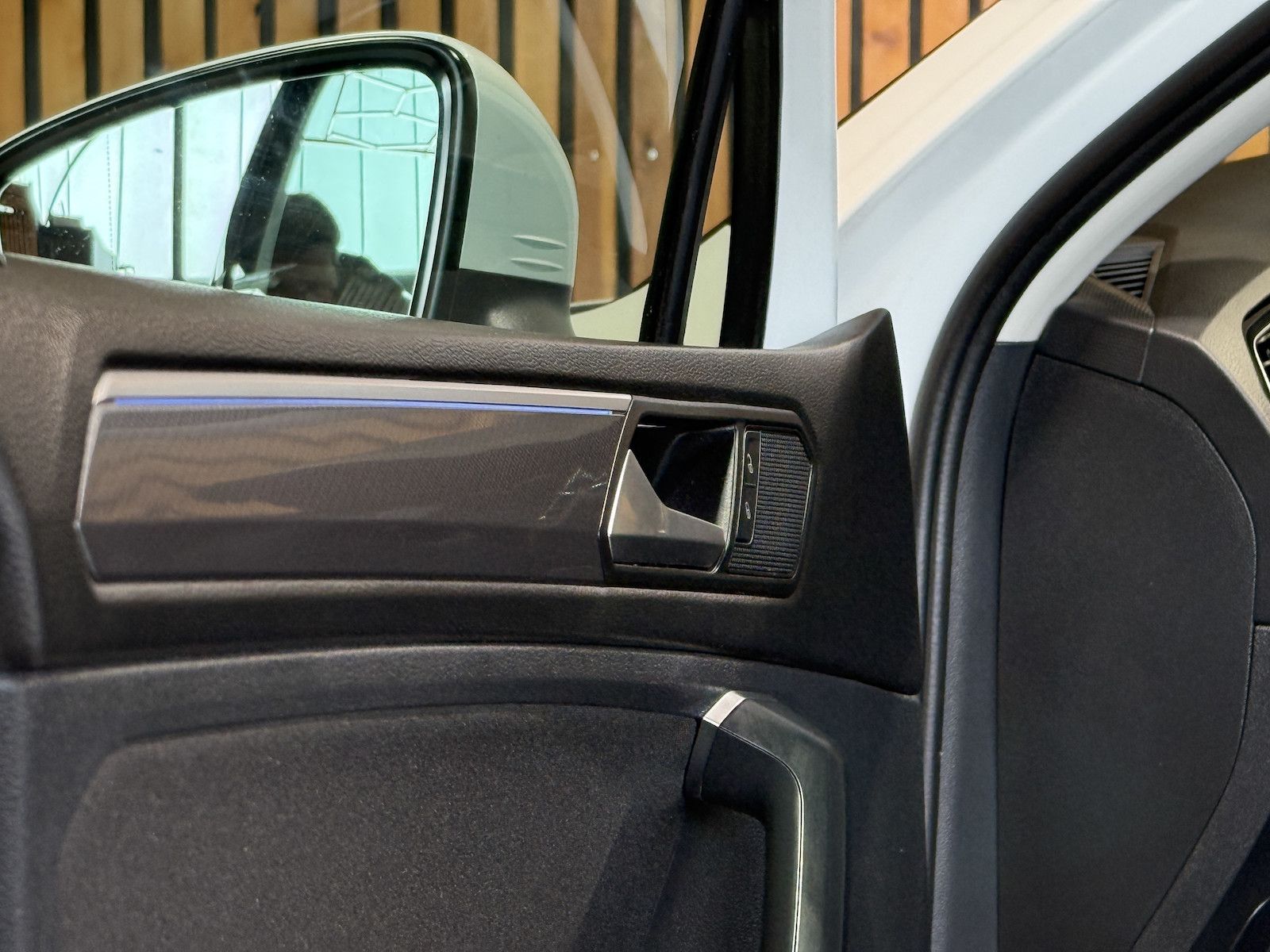 Fahrzeugabbildung Volkswagen Tiguan 2,0 TDI Active DSG *Navi*AHK*Kam*ACC*LED