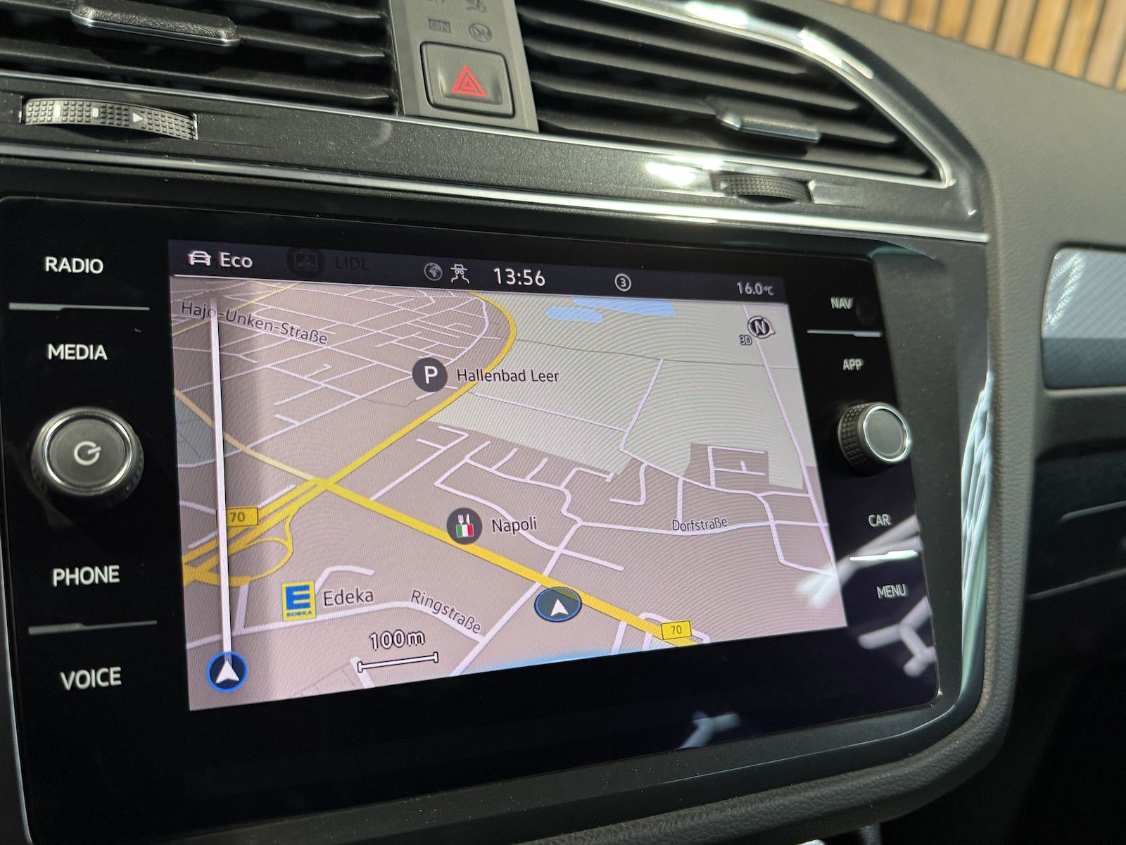 Fahrzeugabbildung Volkswagen Tiguan 2,0 TDI Active DSG *Navi*AHK*Kam*ACC*LED