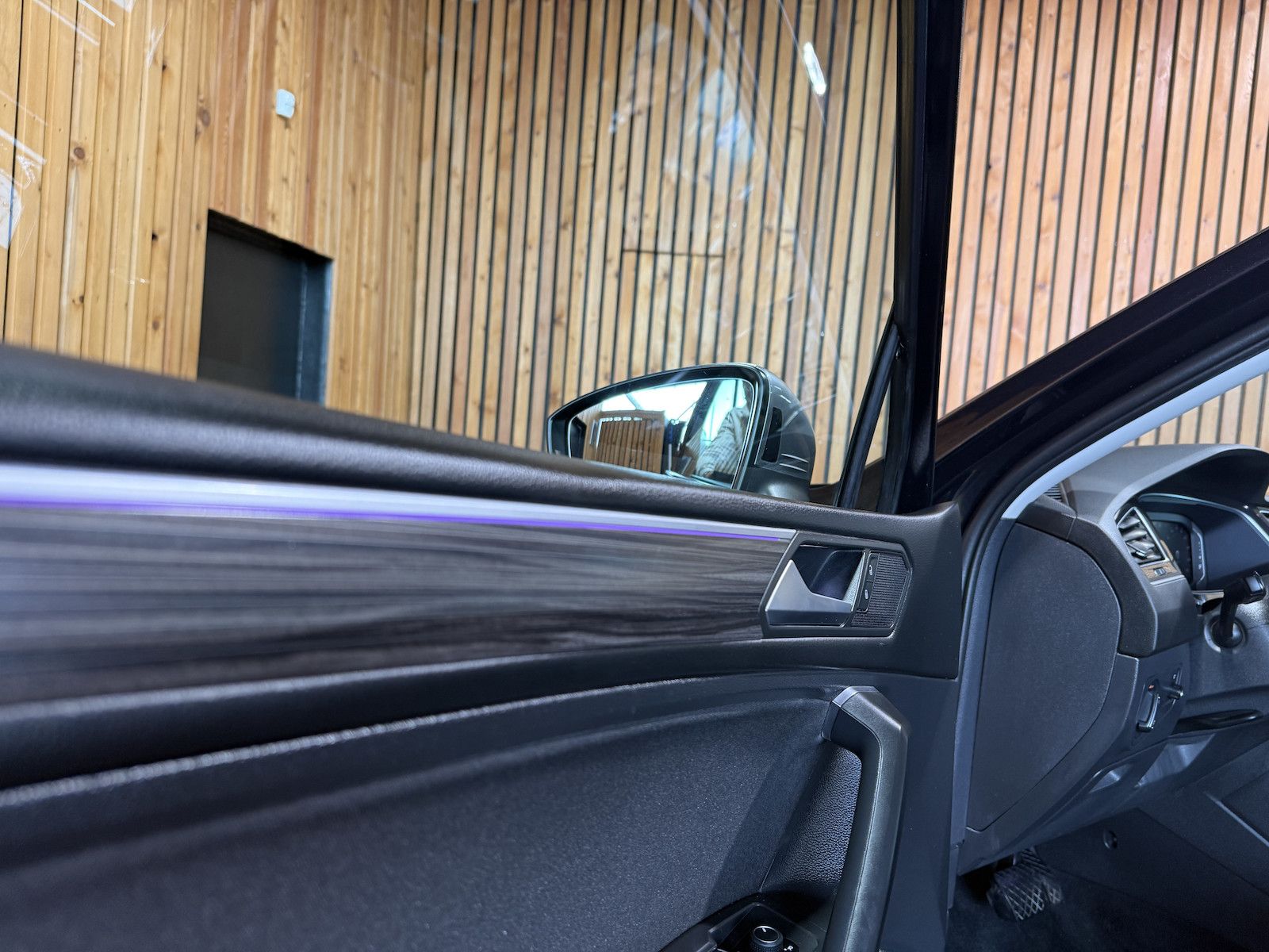 Fahrzeugabbildung Volkswagen Tiguan Allspace 2,0TDI Eleg. 4M DSG Navi*360*AHK