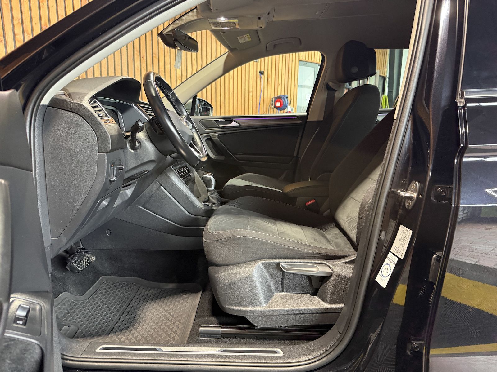 Fahrzeugabbildung Volkswagen Tiguan Allspace 2,0TDI Eleg. 4M DSG Navi*360*AHK