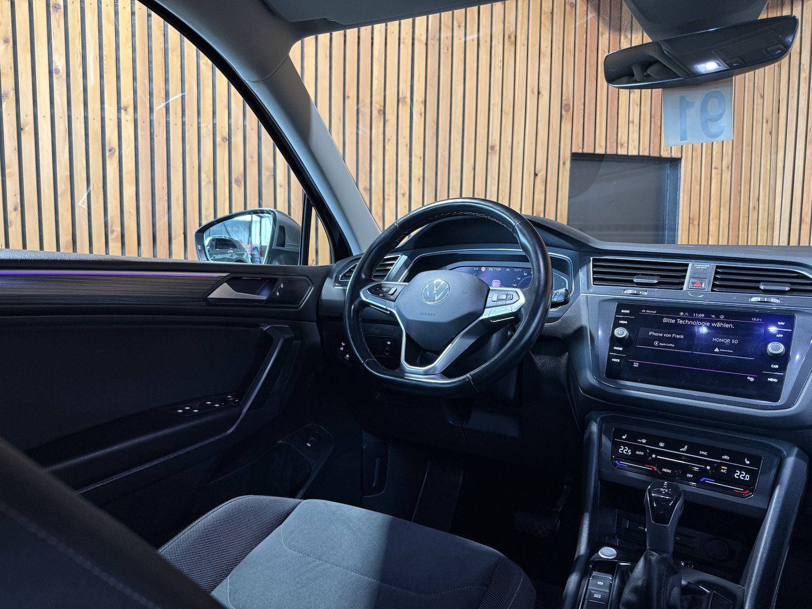 Fahrzeugabbildung Volkswagen Tiguan Allspace 2,0TDI Eleg. 4M DSG Navi*360*AHK