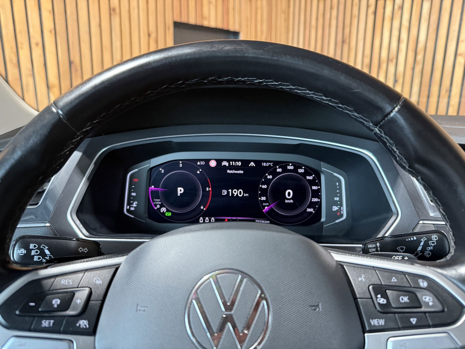 Fahrzeugabbildung Volkswagen Tiguan Allspace 2,0TDI Eleg. 4M DSG Navi*360*AHK