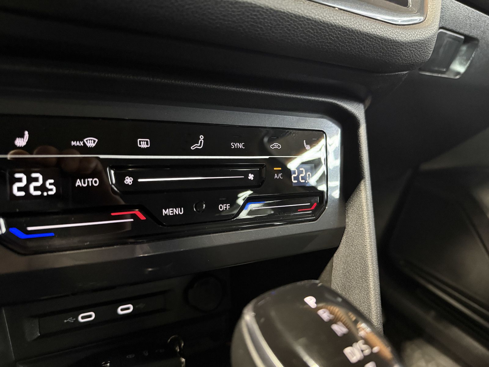 Fahrzeugabbildung Volkswagen Tiguan Allspace 2,0TDI Eleg. 4M DSG Navi*360*AHK