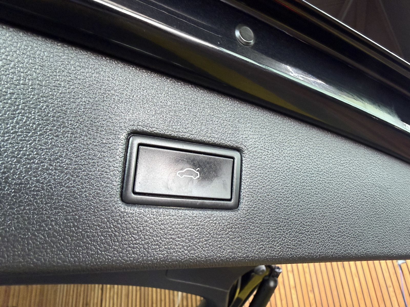 Fahrzeugabbildung Volkswagen Tiguan Allspace 2,0TDI Eleg. 4M DSG Navi*360*AHK