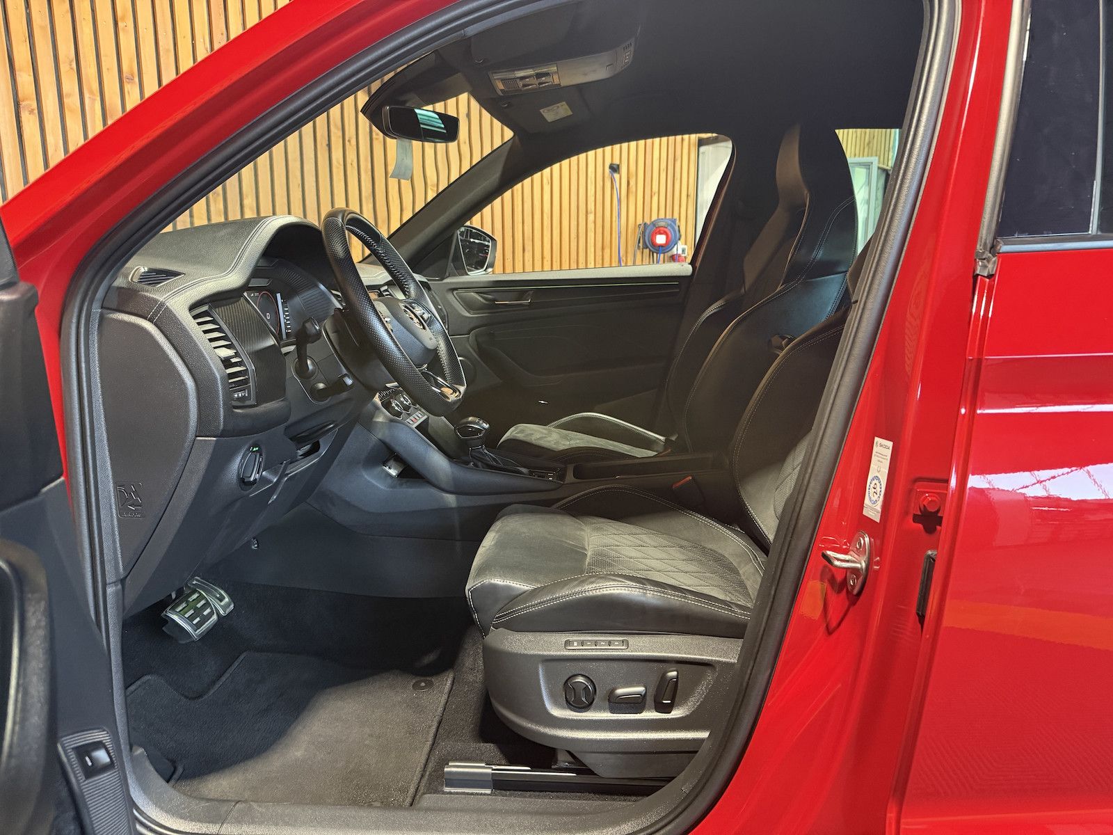 Fahrzeugabbildung SKODA Kodiaq 2,0 TDI Sportline DSG Navi*Matrix*Kam*AHK