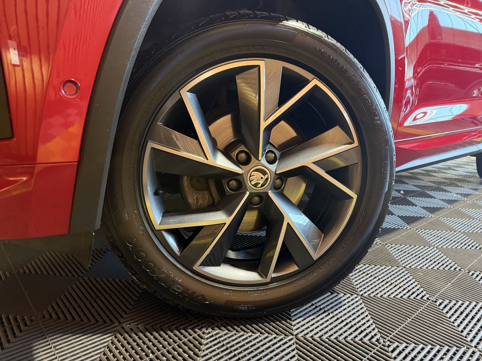 Fahrzeugabbildung SKODA Kodiaq 2,0 TDI Sportline DSG Navi*Matrix*Kam*AHK
