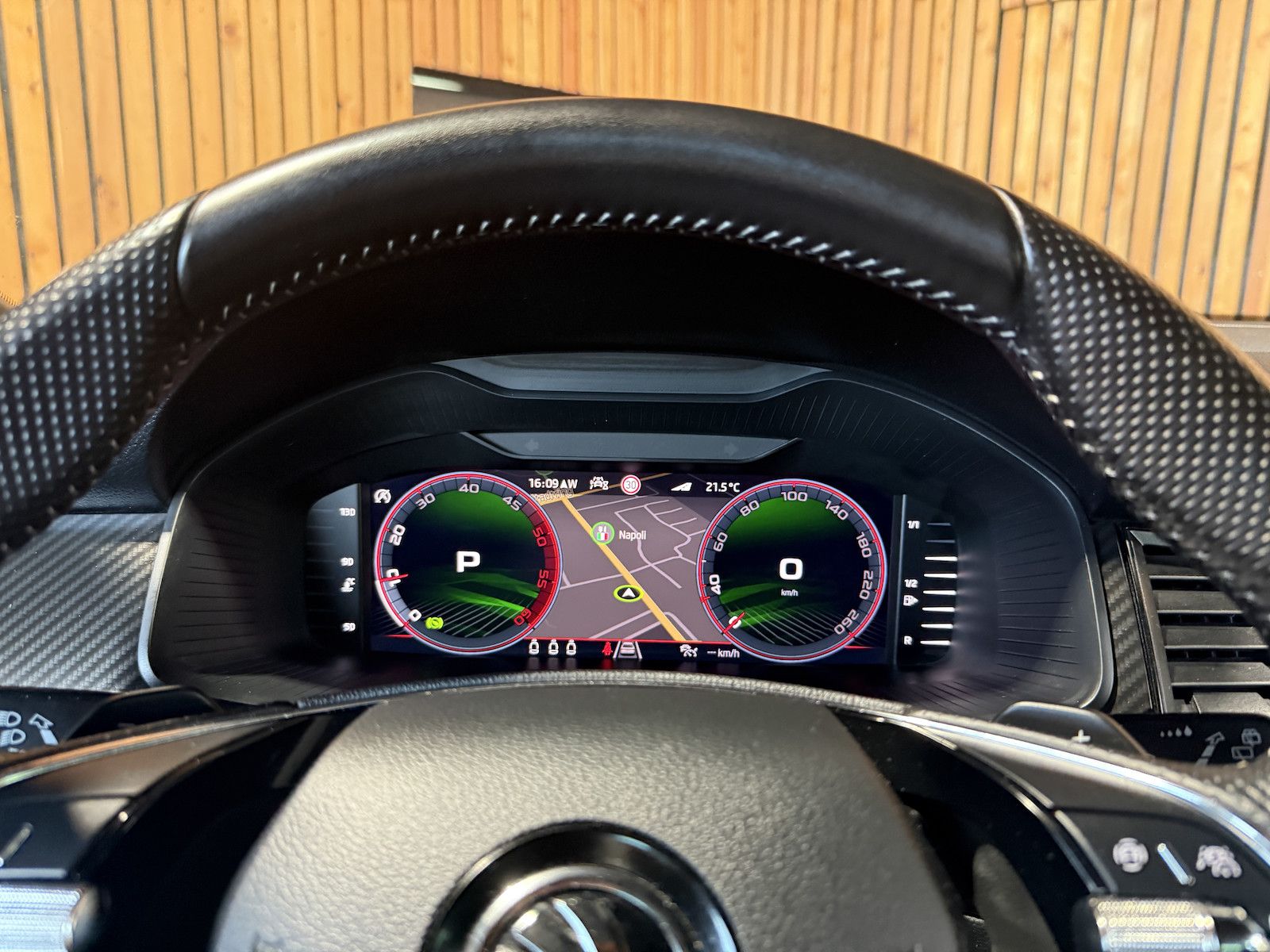 Fahrzeugabbildung SKODA Kodiaq 2,0 TDI Sportline DSG Navi*Matrix*Kam*AHK