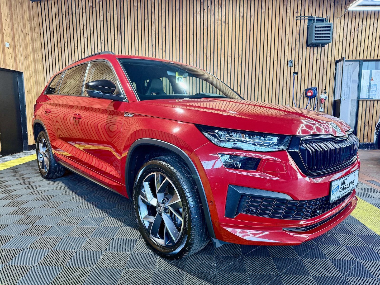 Fahrzeugabbildung SKODA Kodiaq 2,0 TDI Sportline DSG Navi*Matrix*Kam*AHK