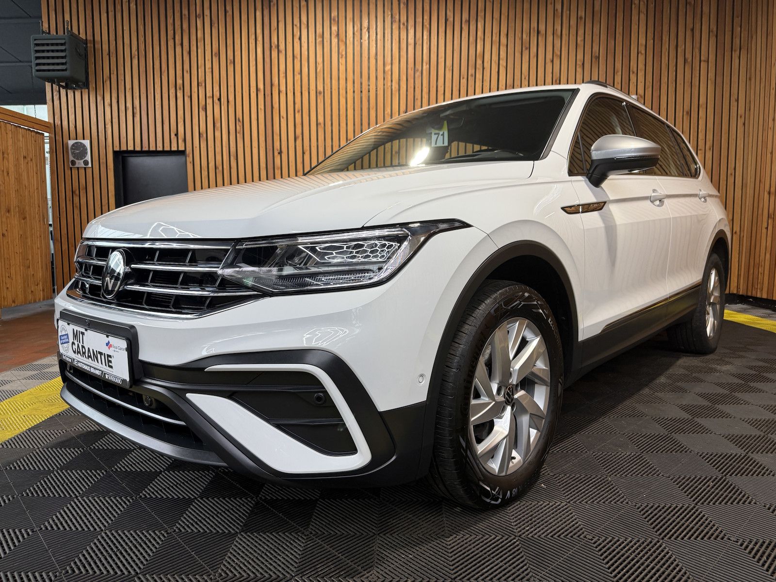 Volkswagen Tiguan Allspace 2,0 TDI DSG *Navi*Kam*LED*Head*