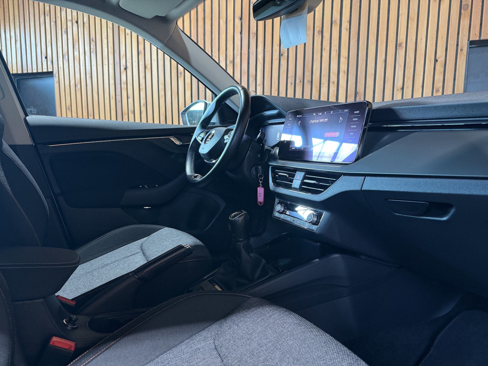 Fahrzeugabbildung SKODA Kamiq Clever TSI *Navi*Kam*LED*ACC*Virtual*App*