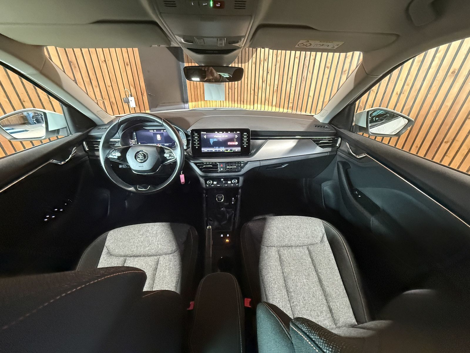 Fahrzeugabbildung SKODA Kamiq Clever TSI *Navi*Kam*LED*ACC*Virtual*App*