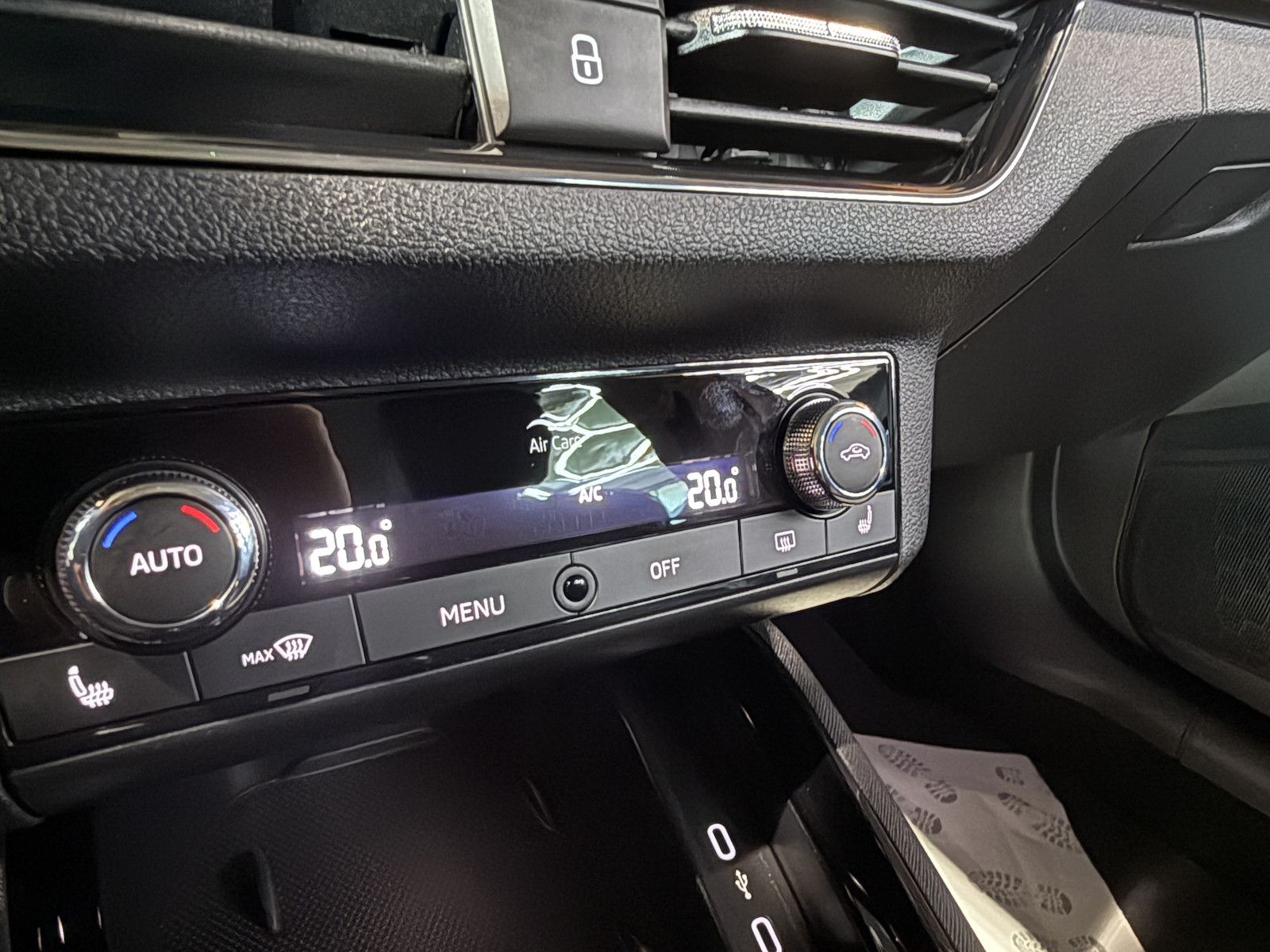 Fahrzeugabbildung SKODA Kamiq Clever TSI *Navi*Kam*LED*ACC*Virtual*App*