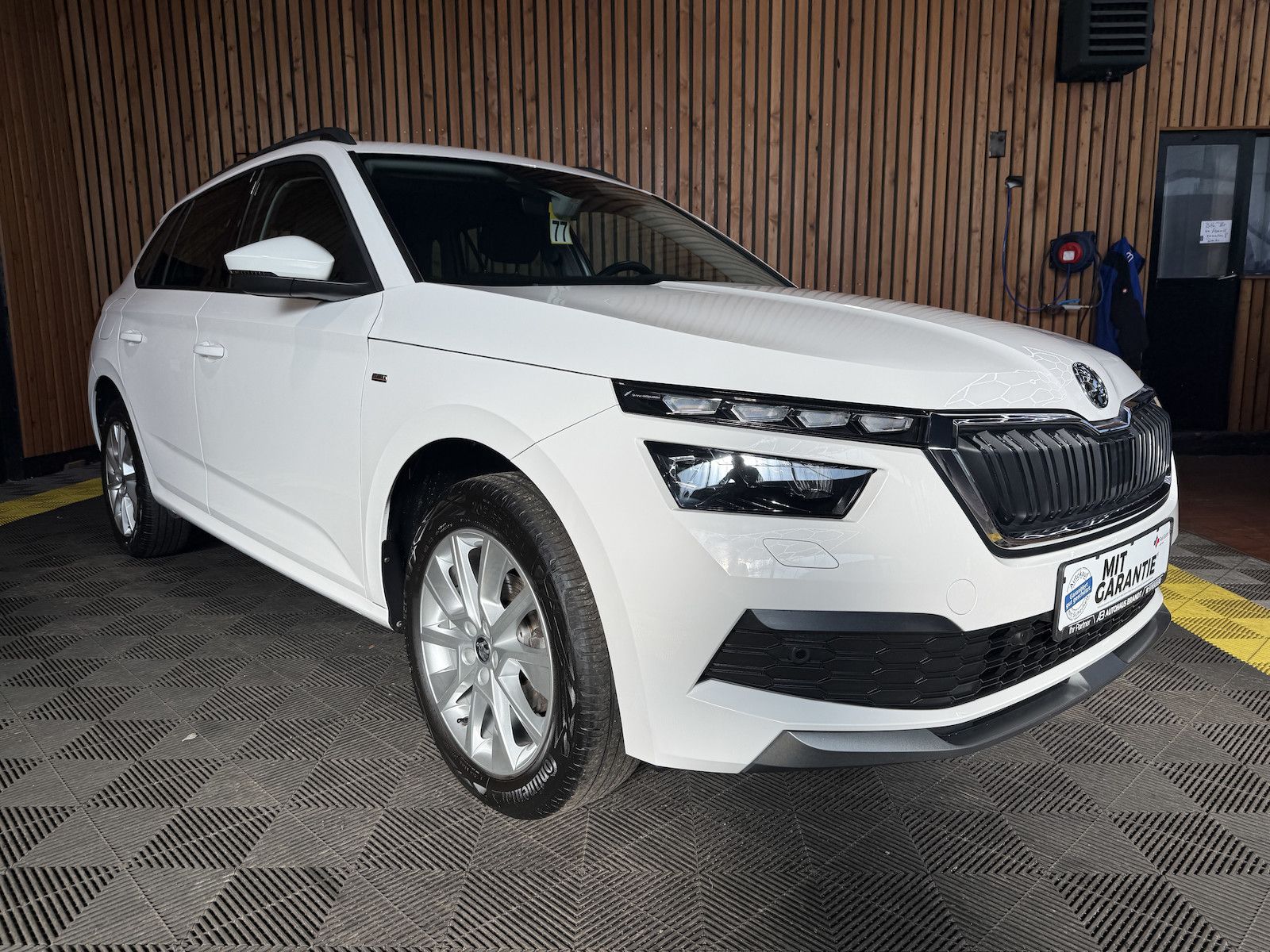 Fahrzeugabbildung SKODA Kamiq Clever TSI *Navi*Kam*LED*ACC*Virtual*App*