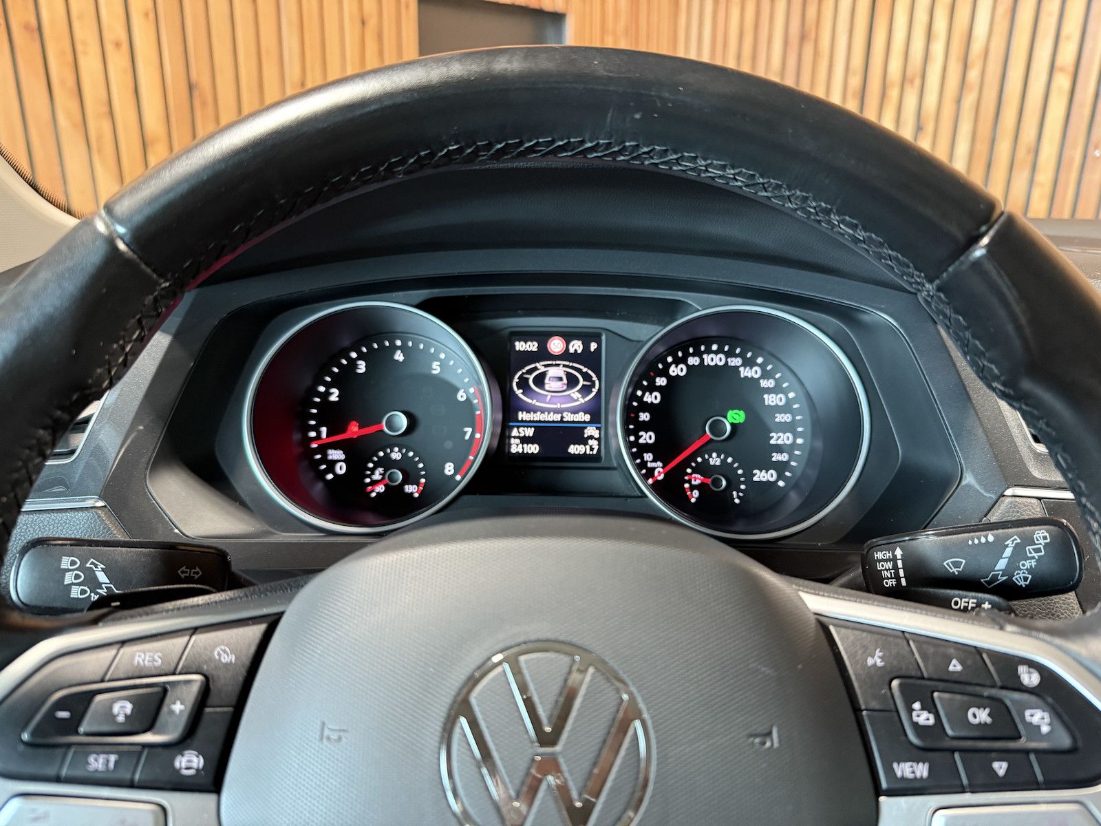 Fahrzeugabbildung Volkswagen Tiguan 2,0 TSI 4Motion Life DSG Navi*Kam*LED*AHK