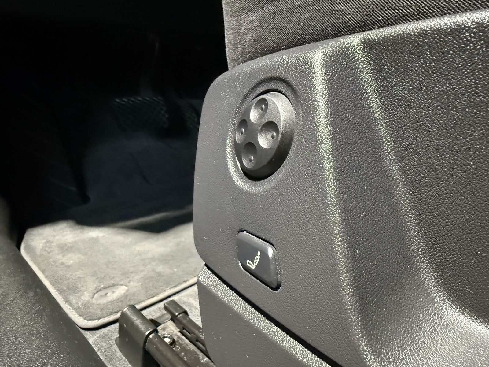 Fahrzeugabbildung Audi Q5 40 TDI quattro *Navi*AHK*Virtual*Matrix*Keyl.