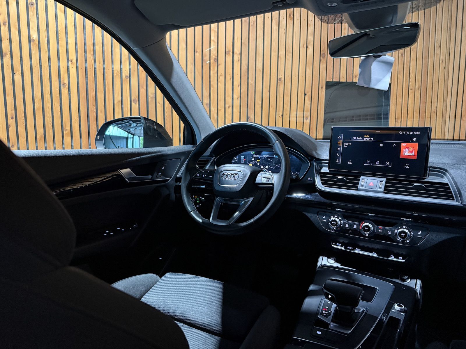 Fahrzeugabbildung Audi Q5 40 TDI quattro *Navi*AHK*Virtual*Matrix*Keyl.