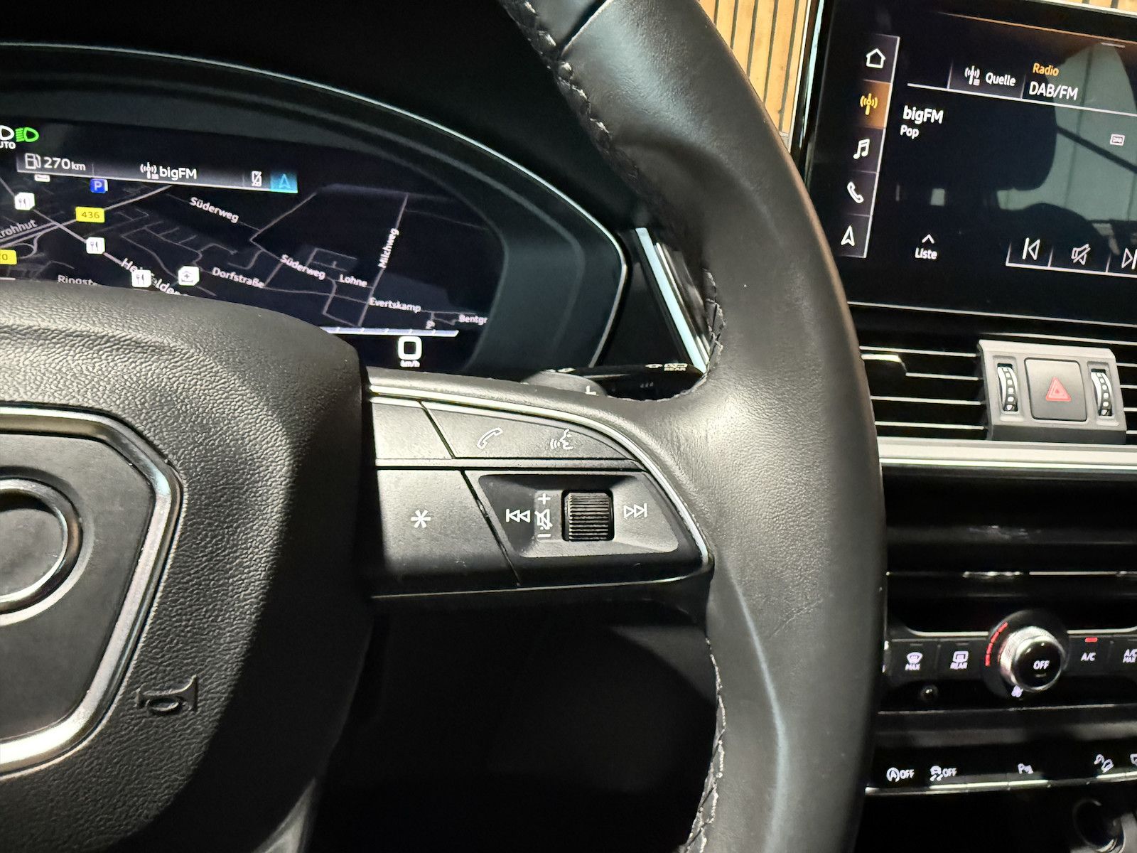 Fahrzeugabbildung Audi Q5 40 TDI quattro *Navi*AHK*Virtual*Matrix*Keyl.