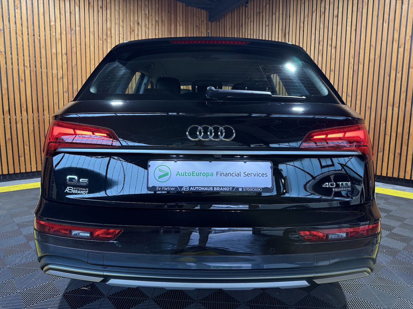 Fahrzeugabbildung Audi Q5 40 TDI quattro *Navi*AHK*Virtual*Matrix*Keyl.