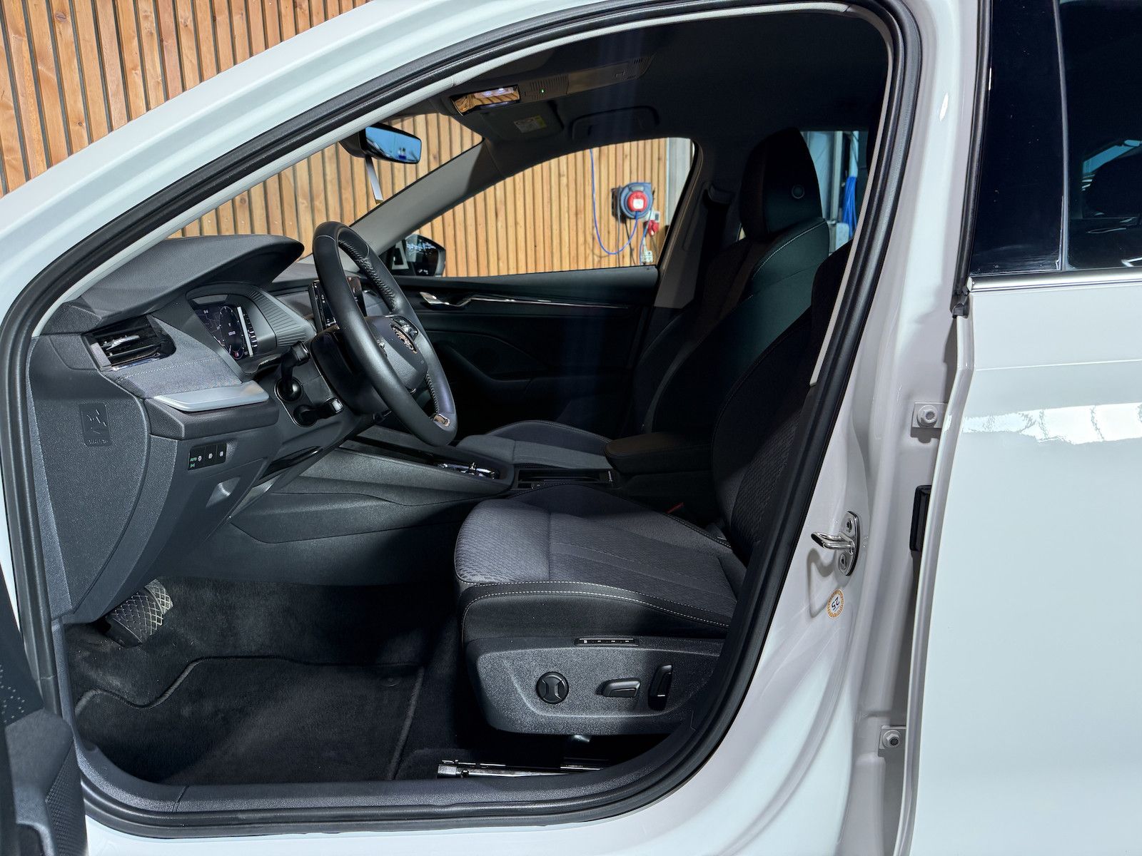 Fahrzeugabbildung SKODA Octavia Combi 2,0TDI Style DSG Navi*LED*Head*Kam