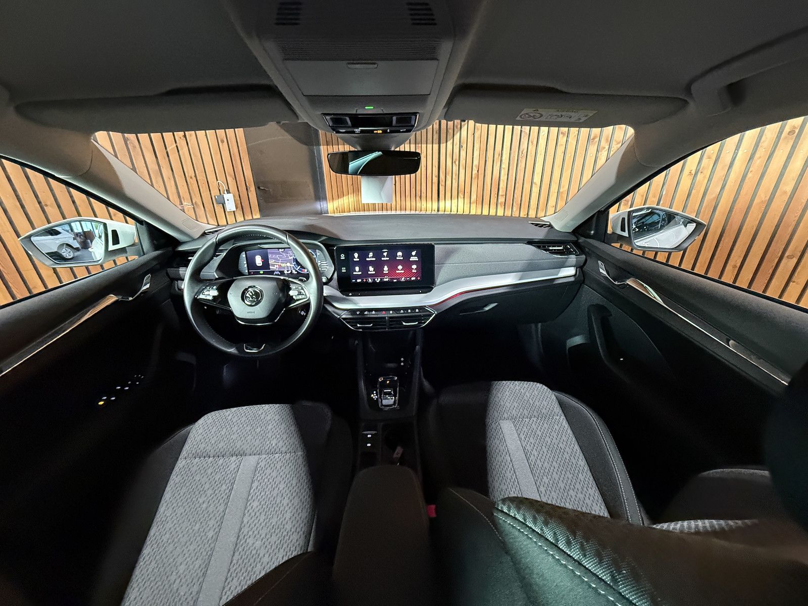 Fahrzeugabbildung SKODA Octavia Combi 2,0TDI Style DSG Navi*LED*Head*Kam